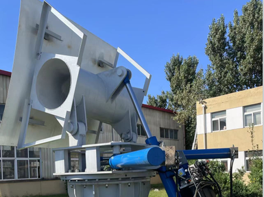 槽塔式太阳能聚光器液压驱动及跟踪系统