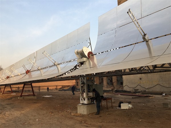 槽塔式太阳能聚光器液压驱动及跟踪系统